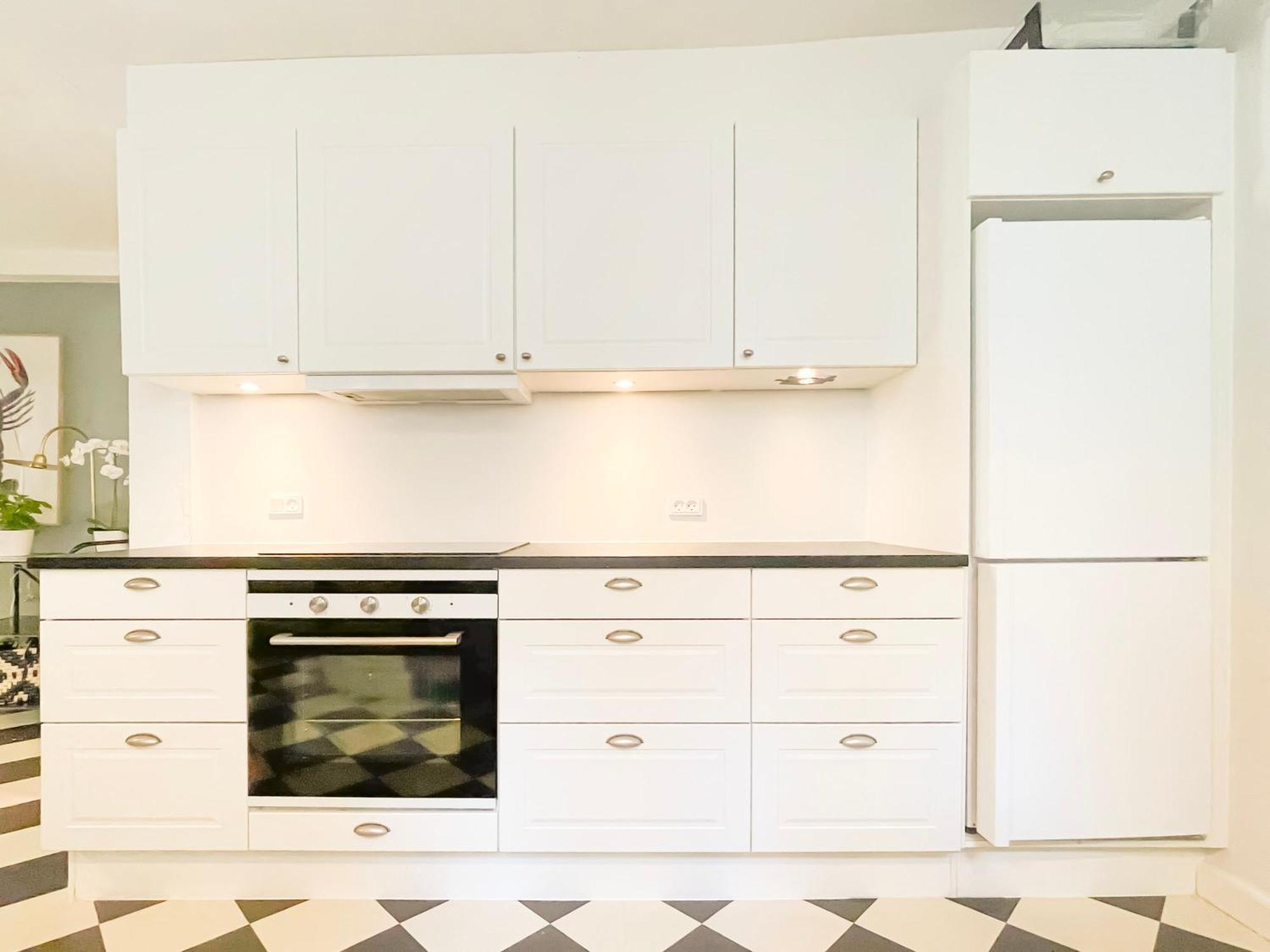 Appartement Large With 4 Bedrooms In *